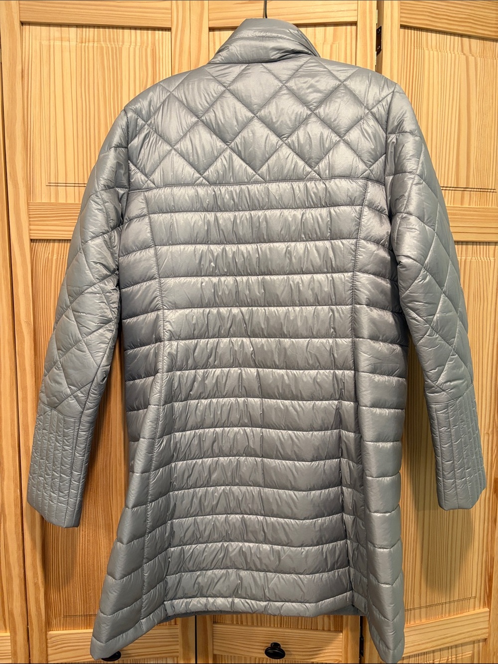 Patagonia Radalie Silver Gray Quilted Parka - Picture 2 of 5